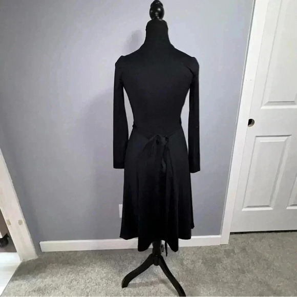 Aritzia - Babaton Wrap Dress - Picture 3 of 6